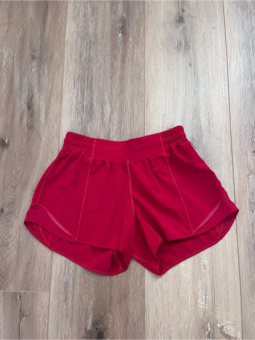 lululemon Hotty Hot Low-Rise Shorts 4”